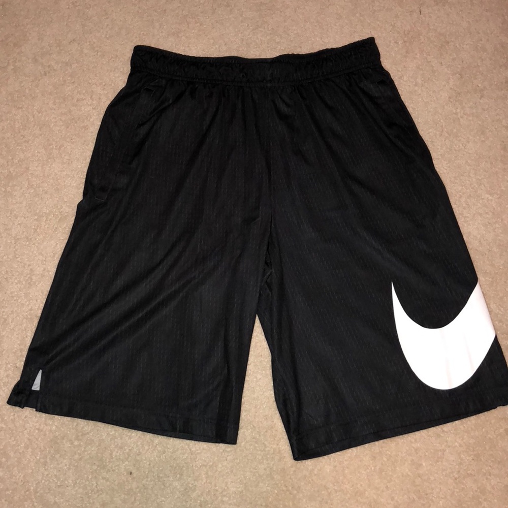 Black Nike shorts